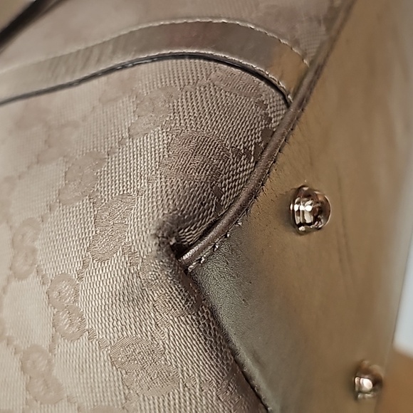 Gucci Abbey Tote Bag Tan & Gold Top Handle UPDATED β¨οΈ π - Picture 10 of 17